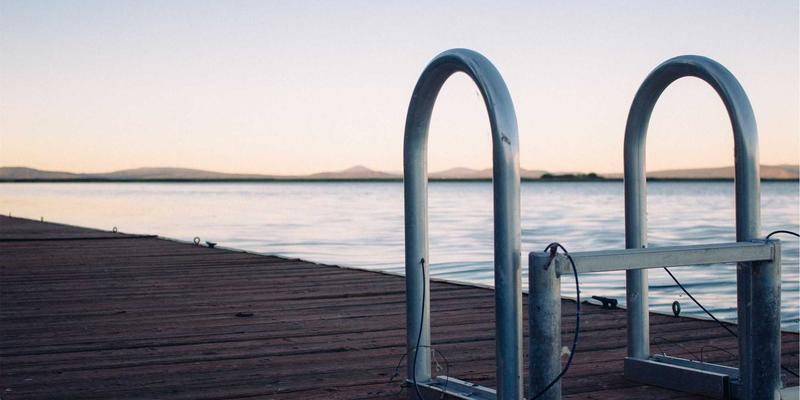 数字时代的纸质美学：独立杂志、手账与艺术书籍的收藏与展示指南